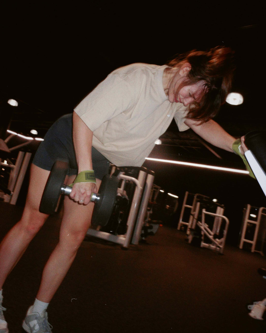 woman doing unilateral upper body exercise